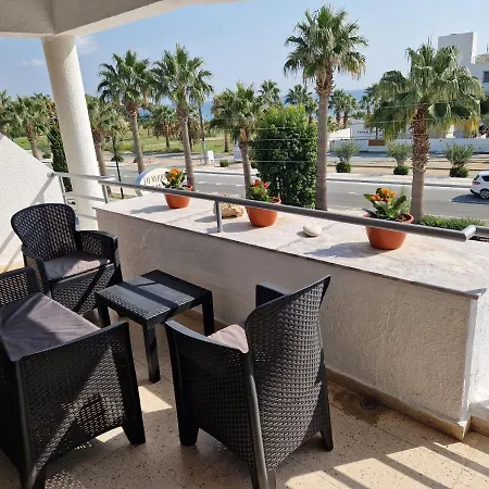 La Veranda Sea View لارنكا