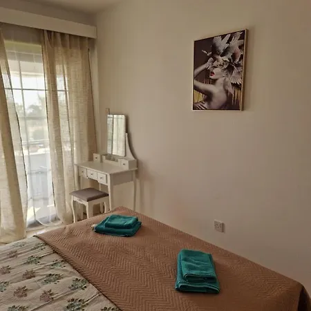 La Veranda Sea View * لارنكا