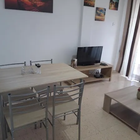 La Veranda Sea View * Lárnaka