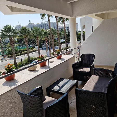 La Veranda Sea View Apartament *